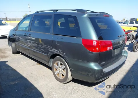 2004 Toyota Sienna Le z USA, uszkodzony, nr VIN 5TDZA23C74S097528